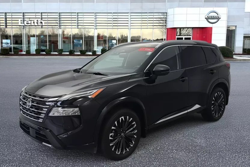 2024 Nissan Rogue Platinum photo 1