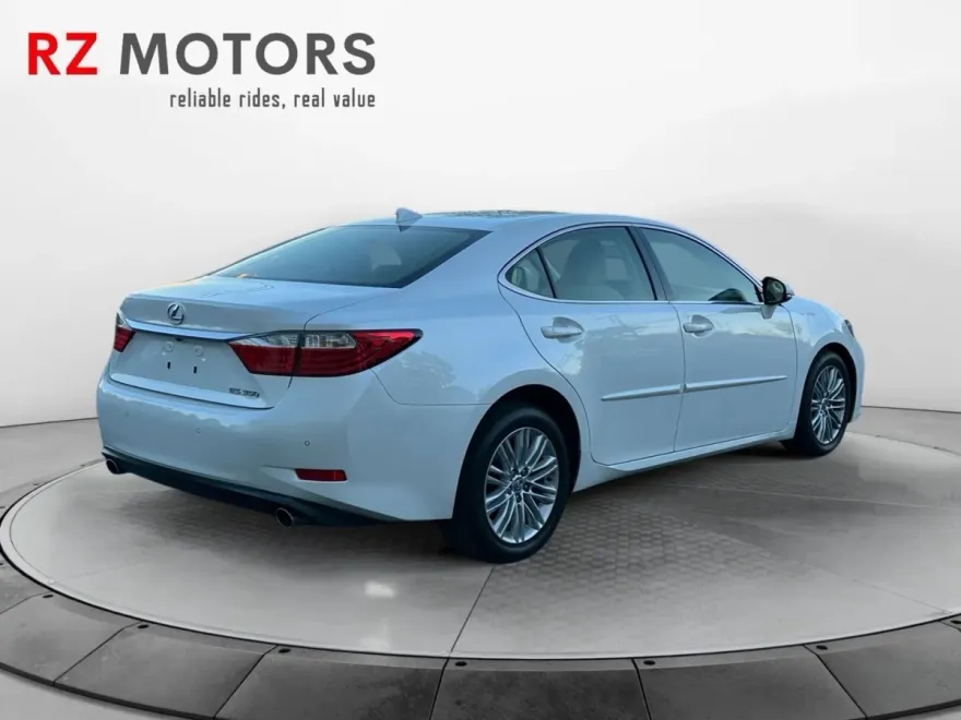 2015 Lexus ES 350 photo 1