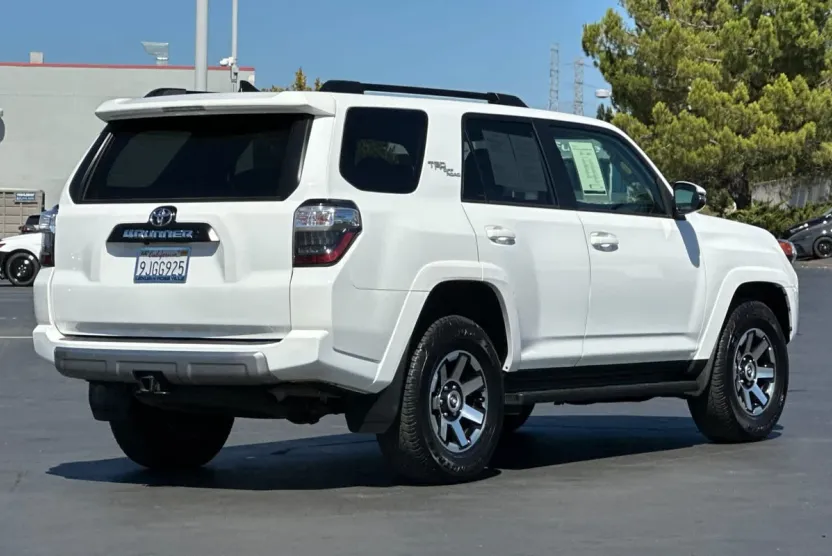 2023 Toyota 4Runner TRD Premium photo 1