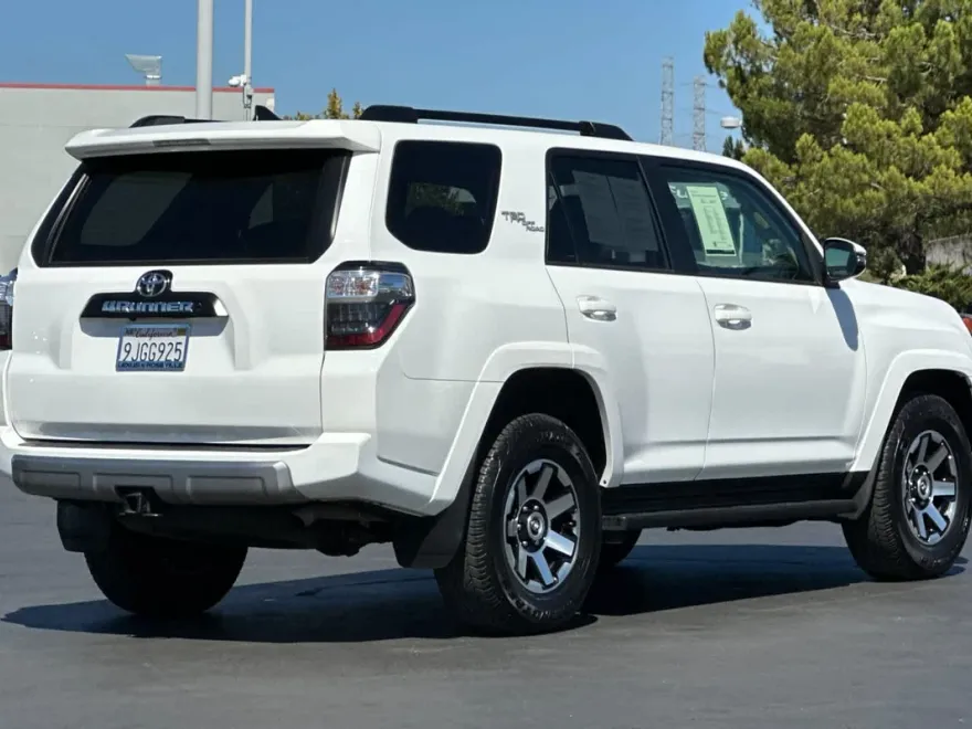 2023 Toyota 4Runner TRD Premium photo 1
