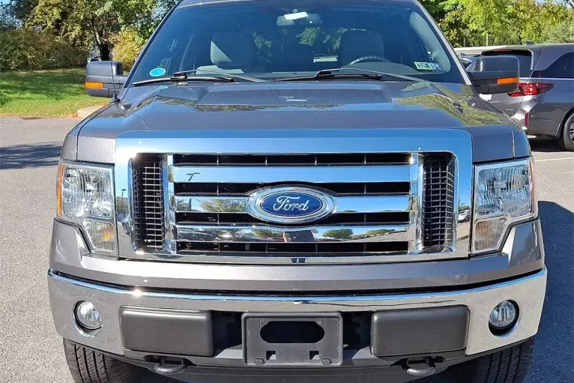 2012 Ford F-150 XLT photo 1