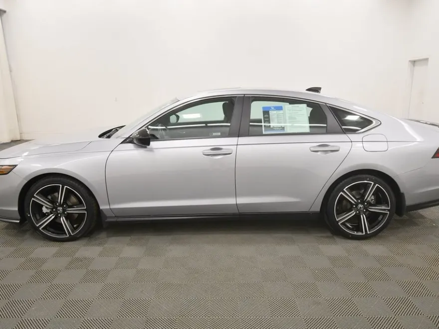 2023 Honda Accord Hybrid Sport photo 1
