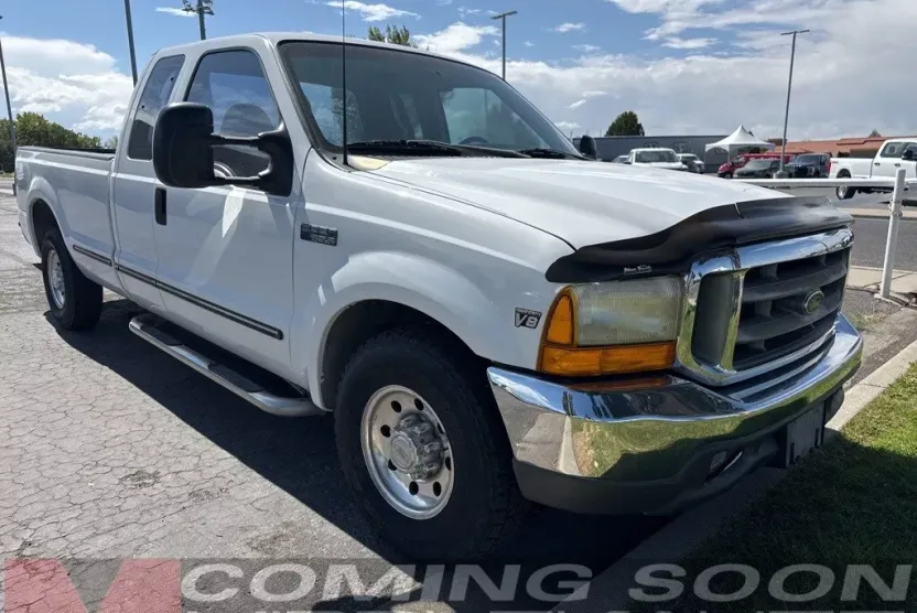 1999 Ford F-250 XLT photo 1