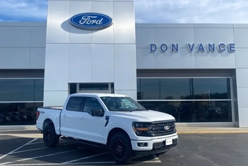 2025 Ford F-150 XLT photo 1