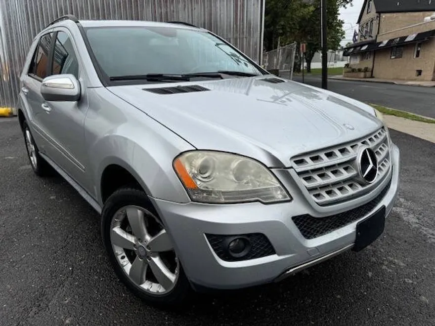 2009 Mercedes Benz ML 350 4MATIC photo 1