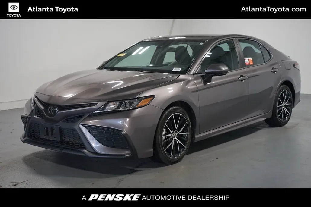 2024 Toyota Camry SE photo 1