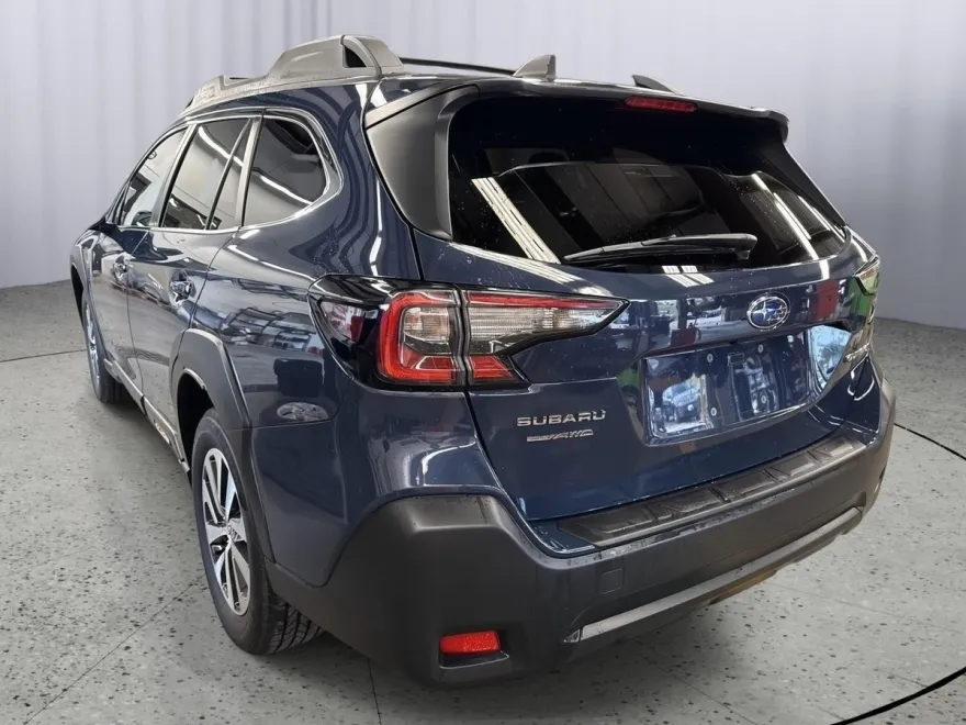 2024 Subaru Outback Premium photo 1