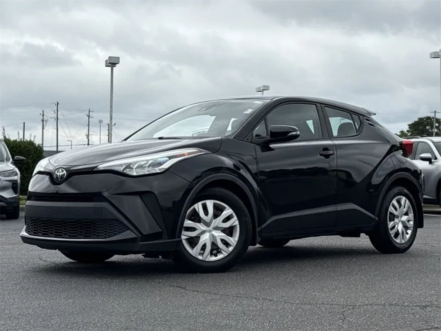 2021 Toyota C-HR LE photo 1