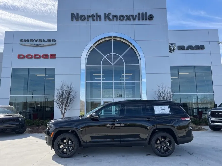 2025 Jeep Grand Cherokee L photo 1