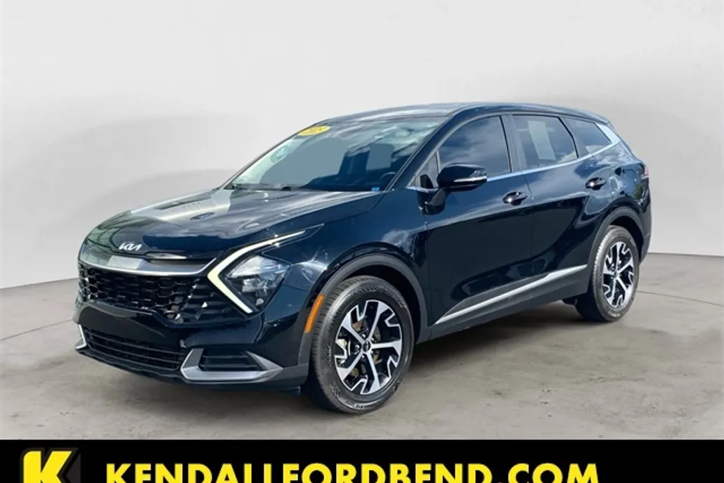 2023 Kia Sportage EX photo 1
