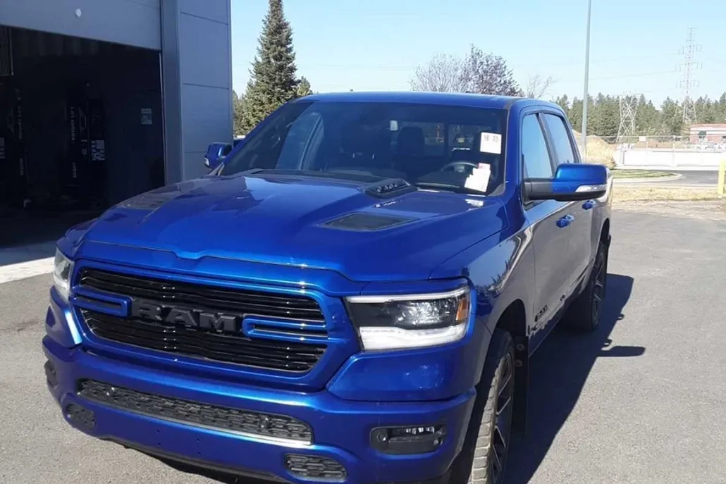 2015 Ram 1500 Laramie photo 1