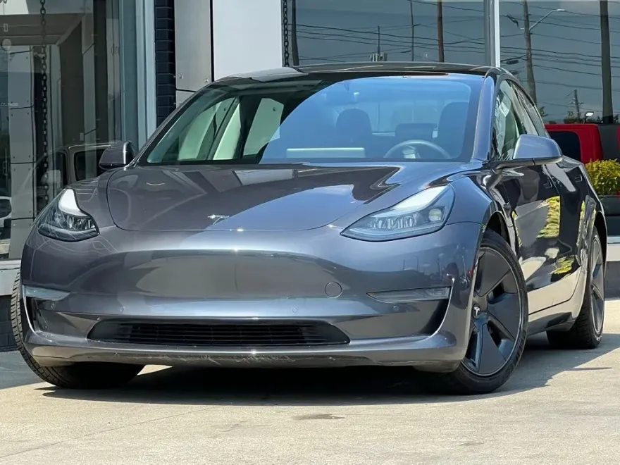 2021 Tesla Model 3 Standard Range Plus photo 1
