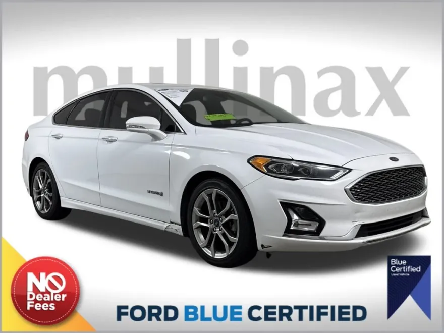 2019 Ford Fusion Hybrid Titanium photo 1