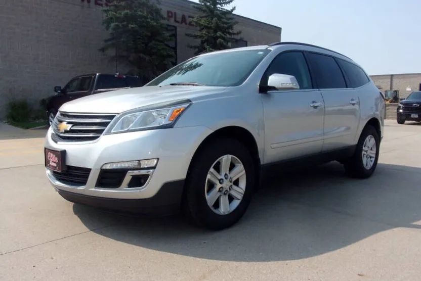 2014 Chevrolet Traverse 1LT photo 1