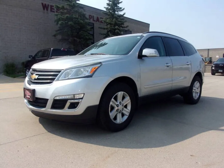 2014 Chevrolet Traverse 1LT photo 1