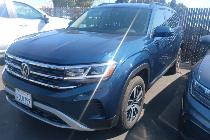 2022 Volkswagen Atlas SE photo 1
