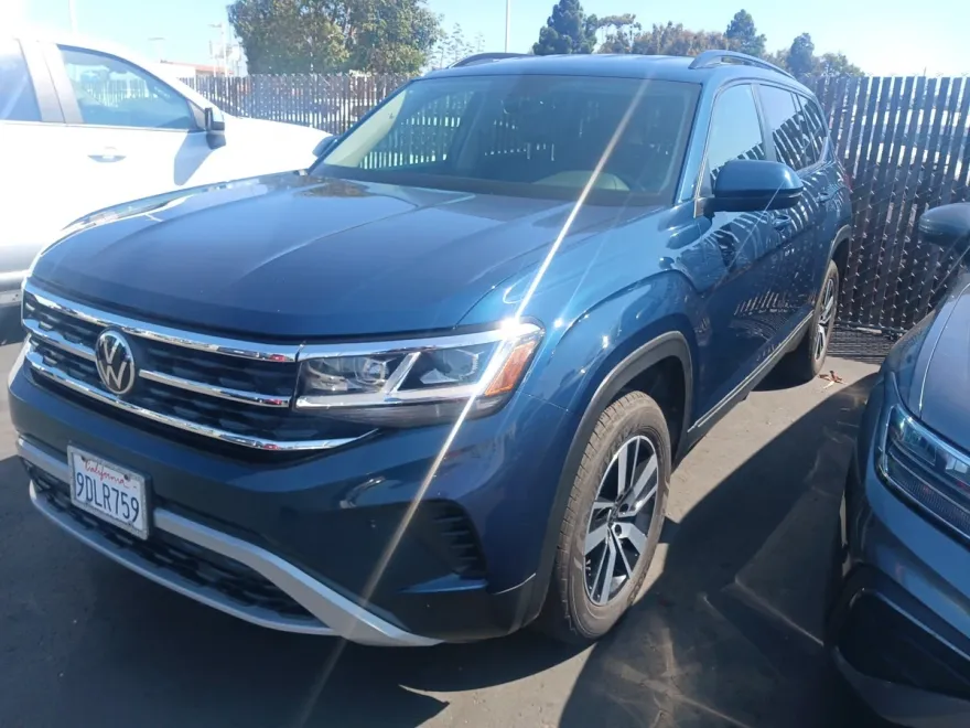 2022 Volkswagen Atlas SE photo 1