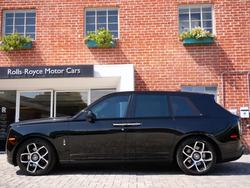 2022 Rolls Royce Cullinan Black Badge photo 1