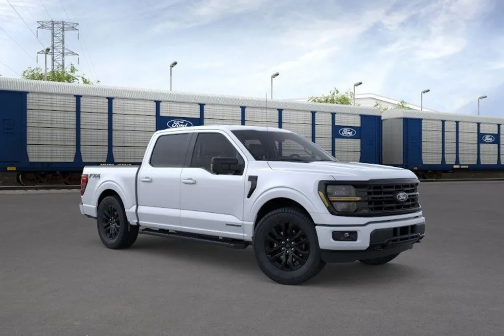 2025 Ford F-150 XLT photo 1