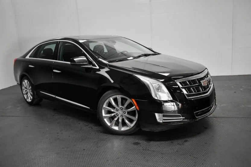 2016 Cadillac XTS Luxury photo 1