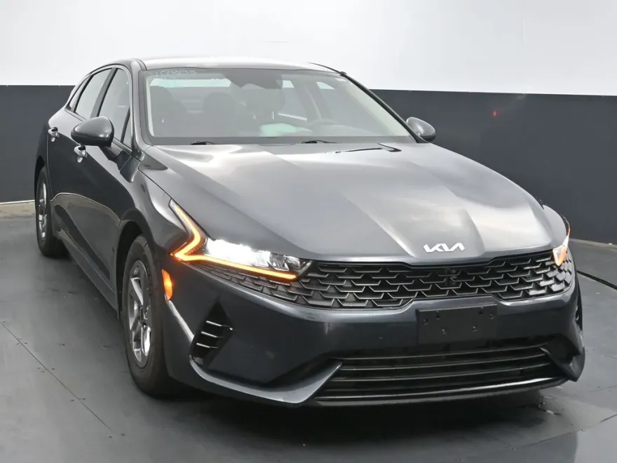 2023 Kia K5 LXS photo 1