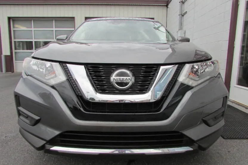 2019 Nissan Rogue S photo 1