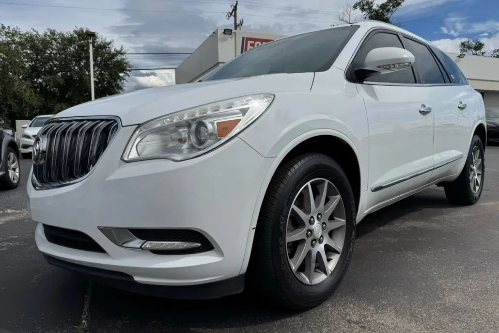 2017 Buick Enclave Leather Sport photo 1