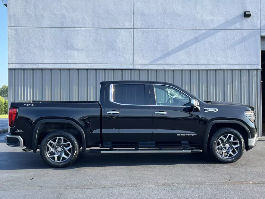 2023 Gmc Sierra 1500 SLT photo 1