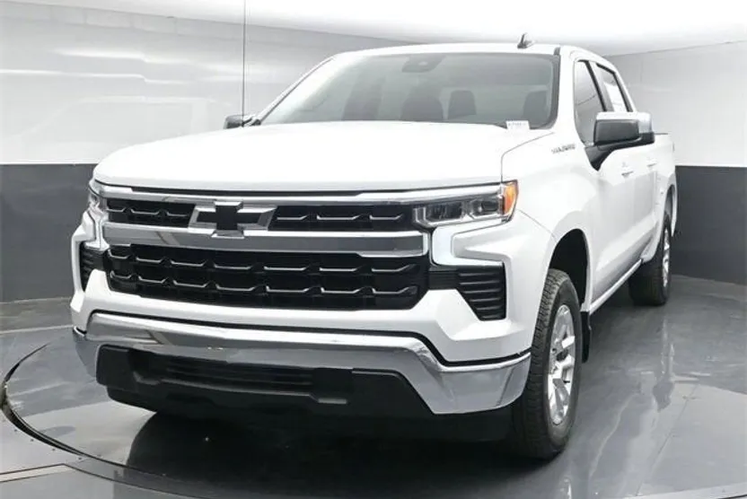 2025 Chevrolet Silverado 1500 LT photo 1
