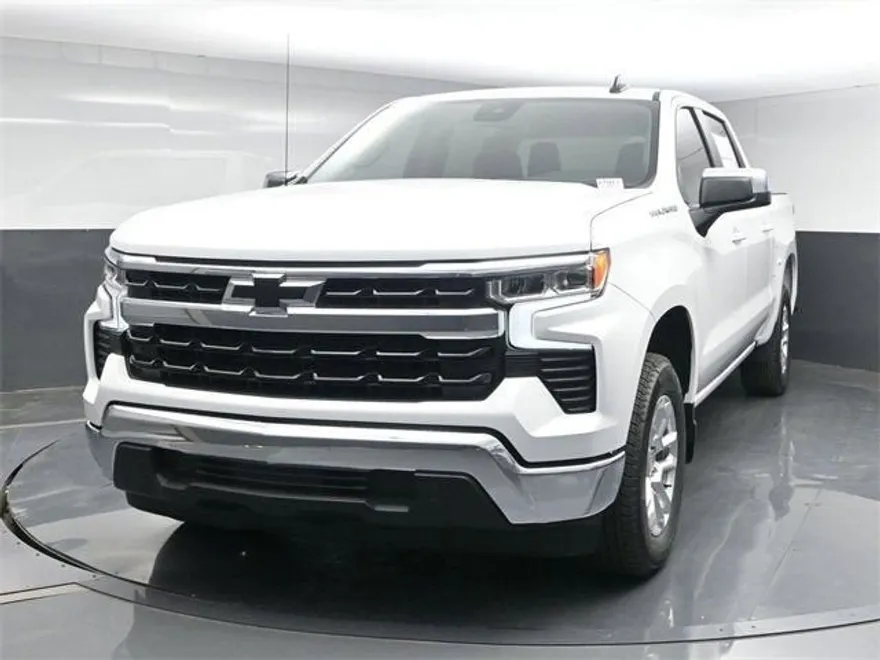 2025 Chevrolet Silverado 1500 LT photo 1