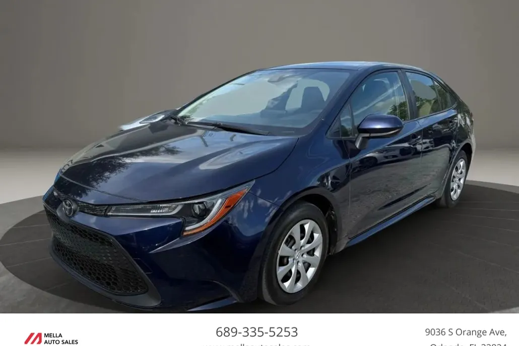 2022 Toyota Corolla LE photo 1