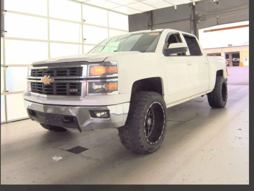2015 Chevrolet Silverado 1500 Z71 LT photo 1