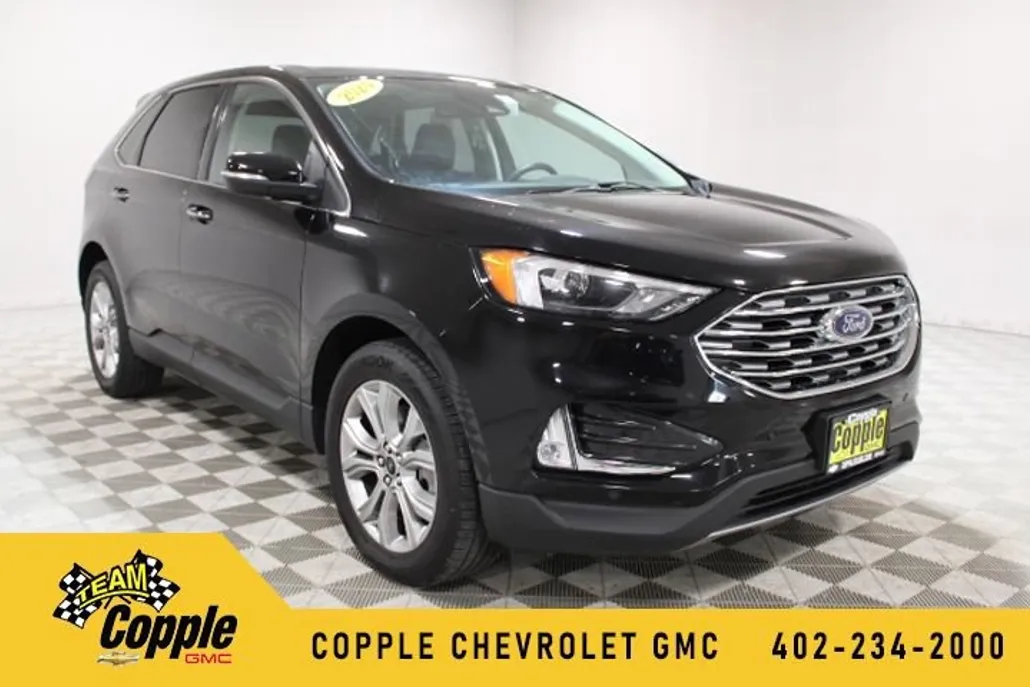 2024 Ford Edge Titanium photo 1