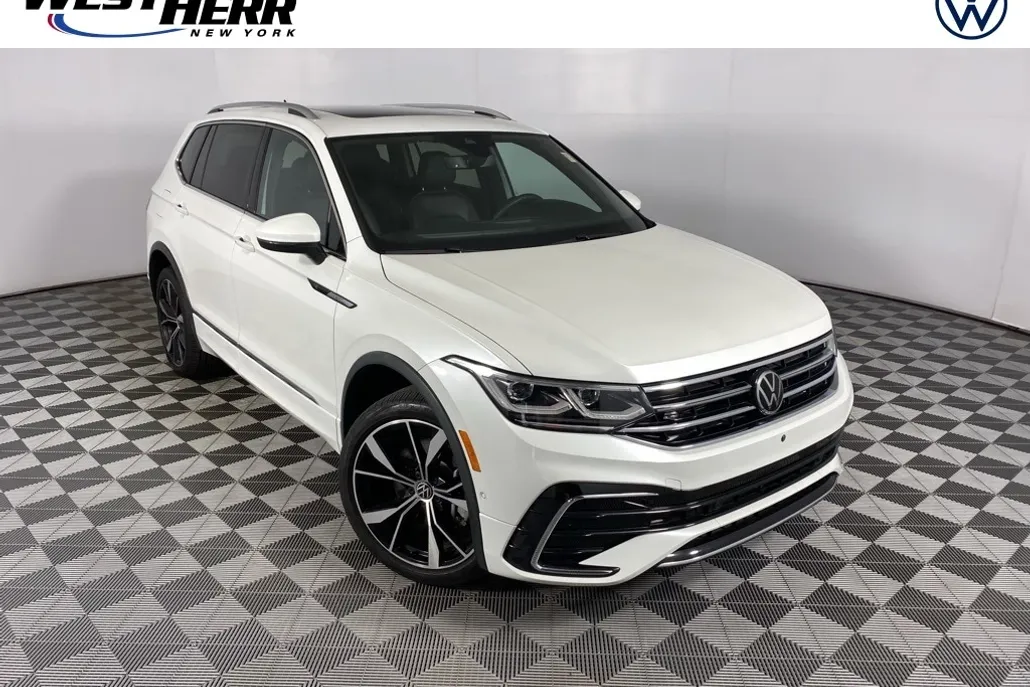 2022 Volkswagen Tiguan SEL Premium R-Line photo 1