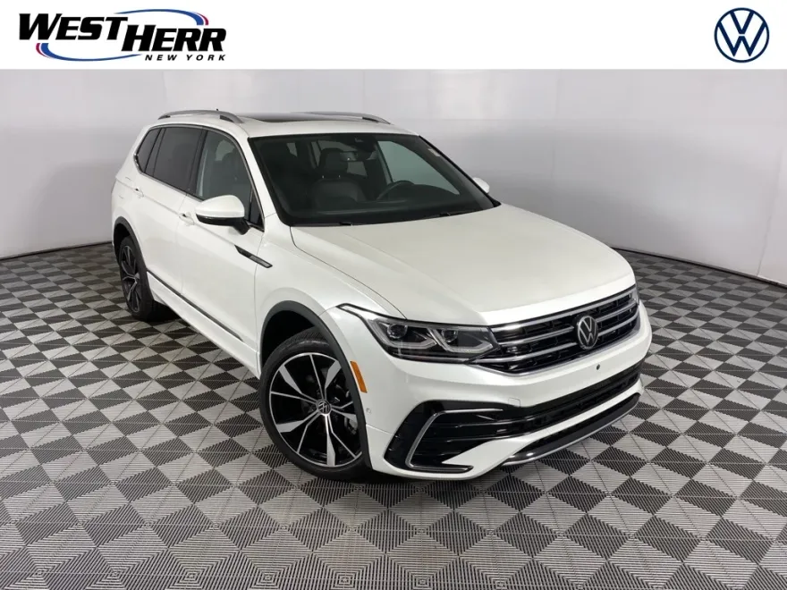 2022 Volkswagen Tiguan SEL Premium R-Line photo 1