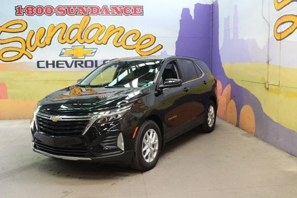 2022 Chevrolet Equinox LT photo 1