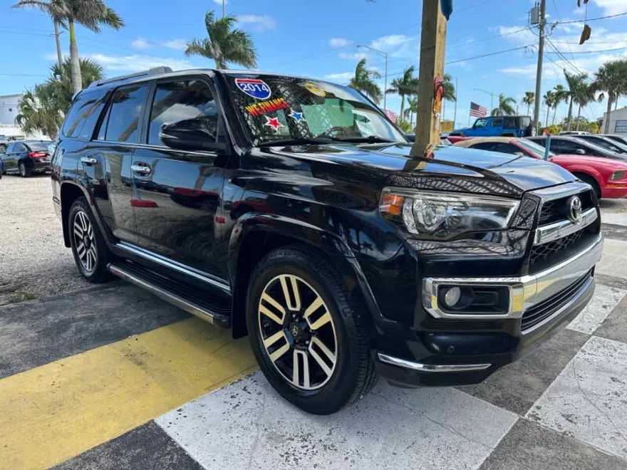2014 Toyota 4Runner Limited photo 1