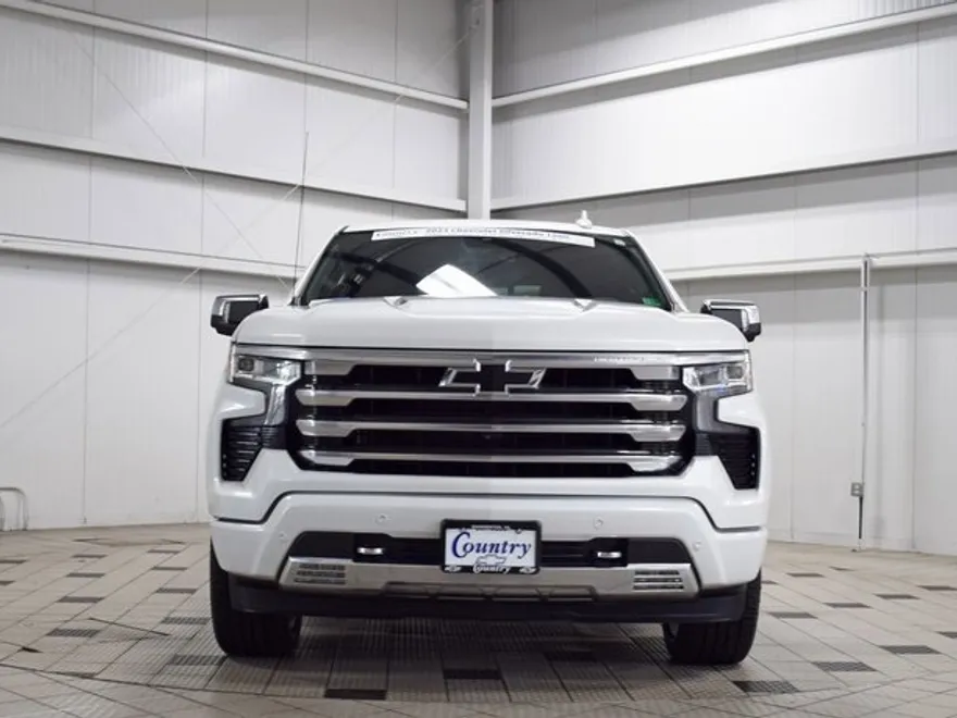 2023 Chevrolet Silverado 1500 High Country photo 1