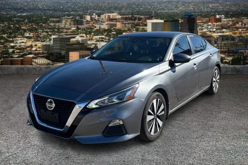 2022 Nissan Altima SV photo 1