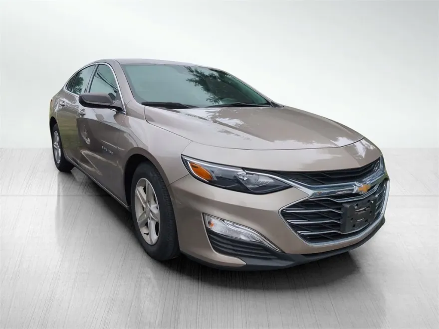 2023 Chevrolet Malibu LS photo 1
