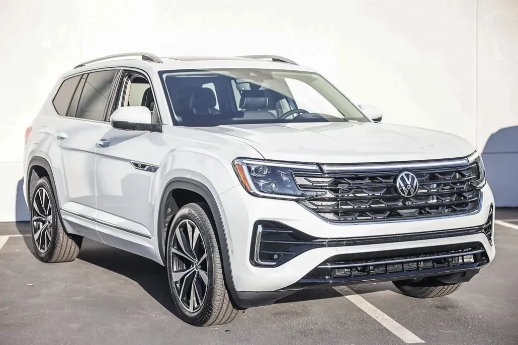 2025 Volkswagen Atlas SEL Premium R-Line photo 1