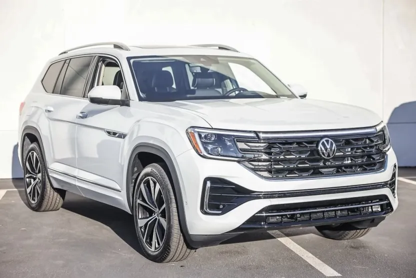 2025 Volkswagen Atlas SEL Premium R-Line photo 1