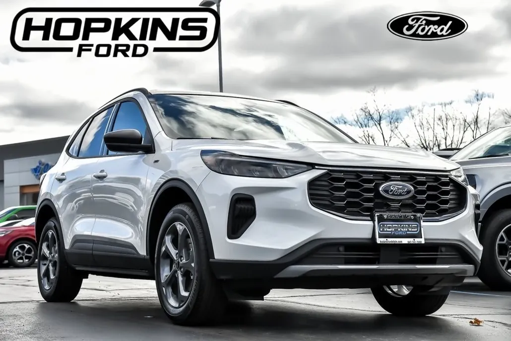 2025 Ford Escape ST-Line photo 1