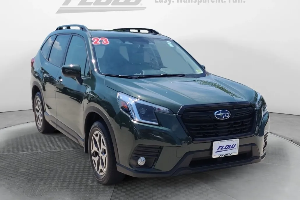 2023 Subaru Forester Premium photo 1