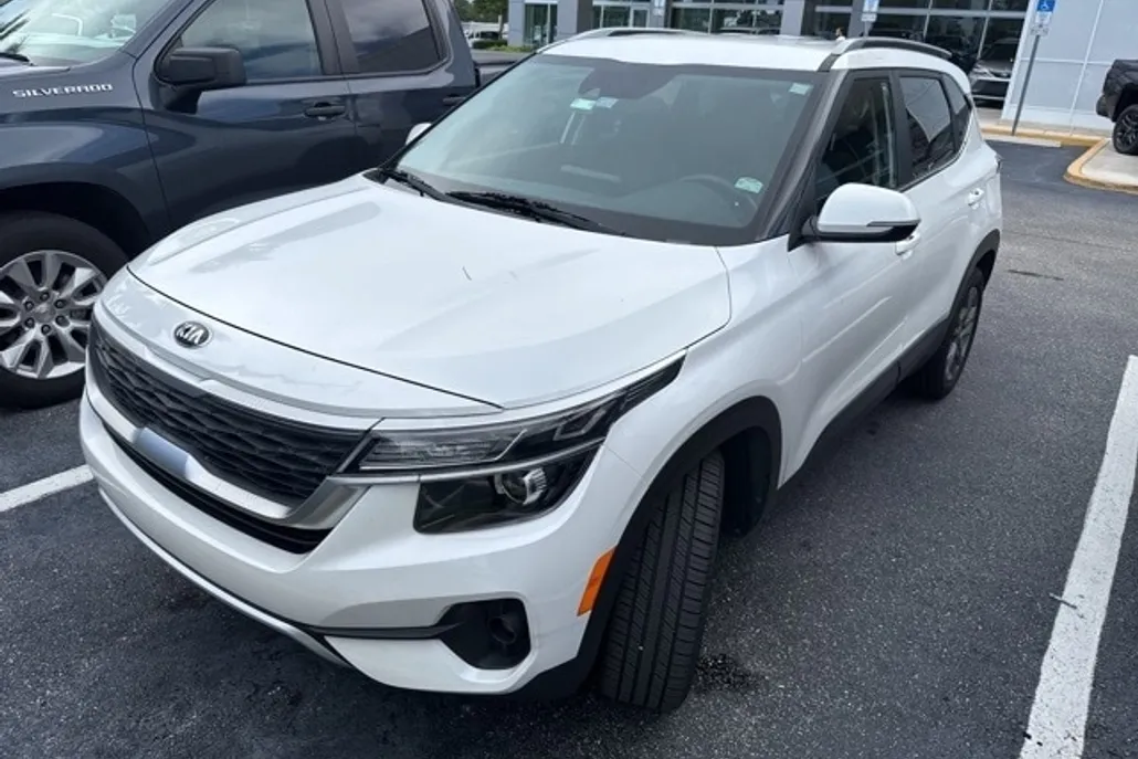 2021 Kia Seltos S photo 1