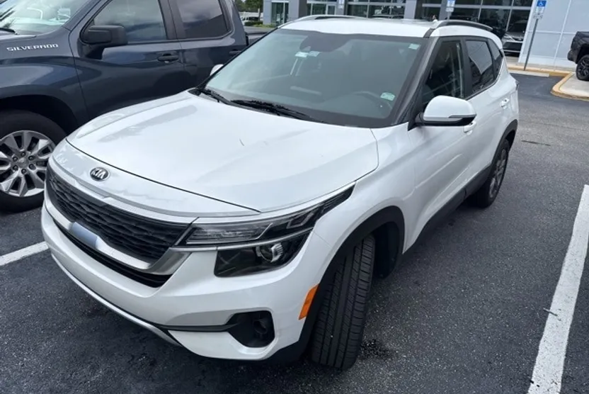 2021 Kia Seltos S photo 1