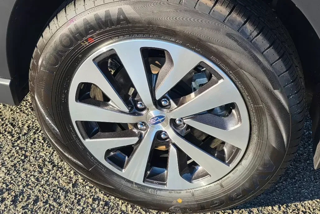 2025 Subaru Outback Premium photo 1