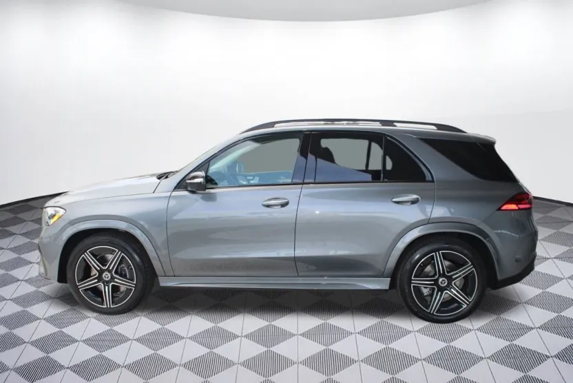 2026 Mercedes Benz GLE 350 4MATIC photo 1