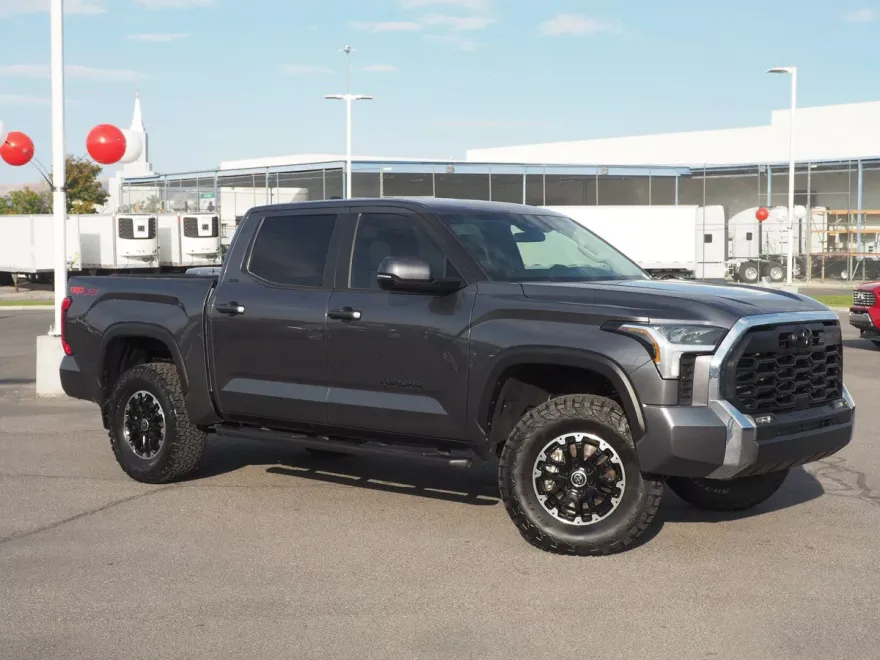 2024 Toyota Tundra SR5 photo 1