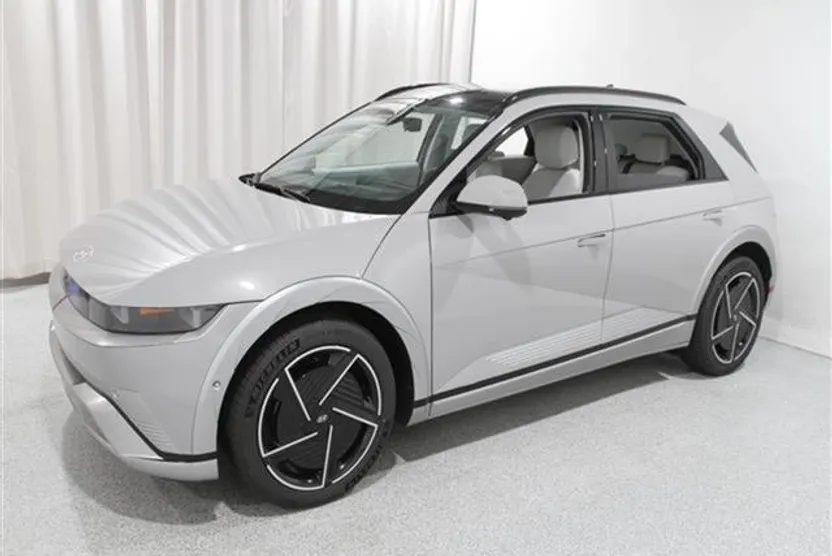 2025 Hyundai Ioniq 5 Limited photo 1